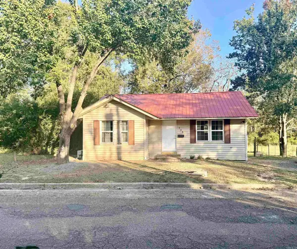705 N 9th St Street, Gurdon, AR 71743