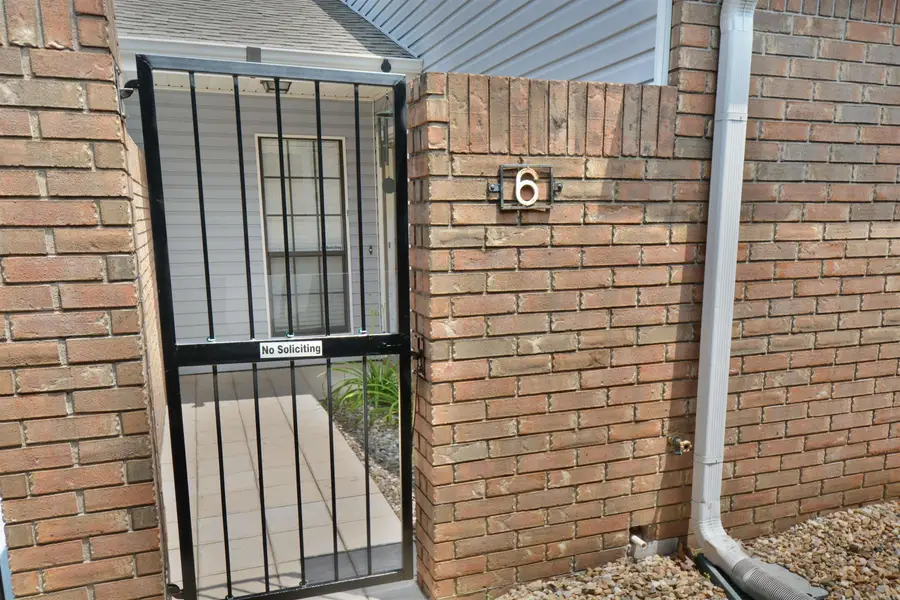 6 Grafton Court, Hot Springs, AR 71901 - #2