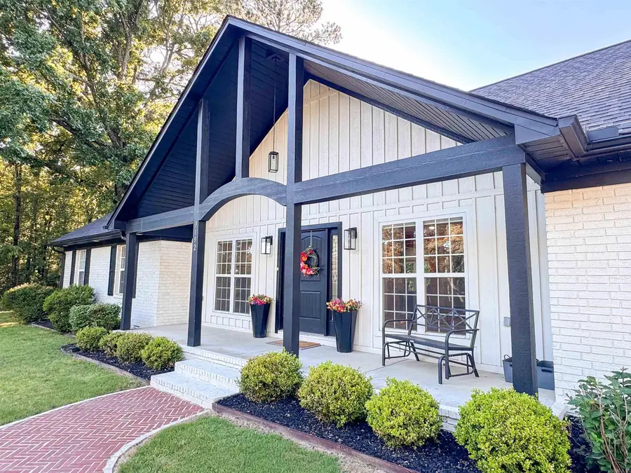 3192 W Country Club Road, Searcy, AR 72143 - #3