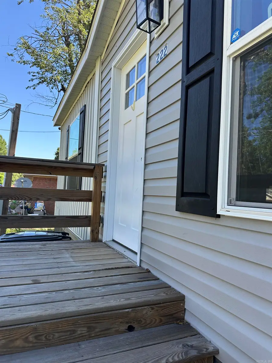 222 S Hamlin St, Wynne, AR 72396 - #3