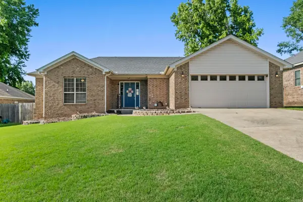 1304 Riverwood Drive, Jacksonville, AR 72076