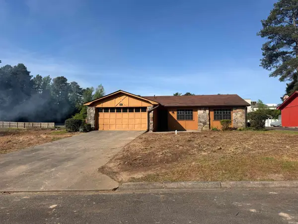 86 Lexington, White Hall, AR 71602