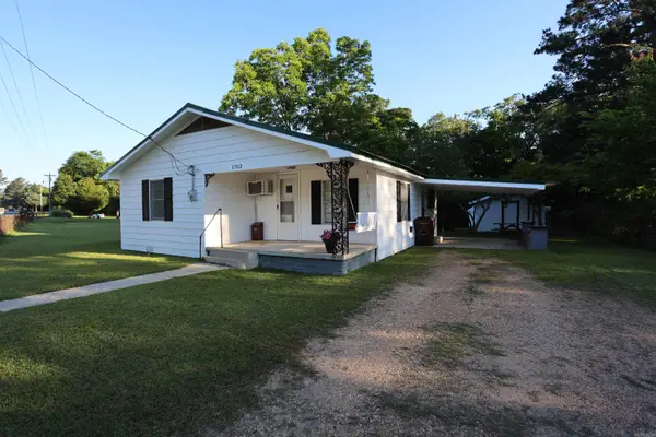1702 W Pine, Warren, AR 71671