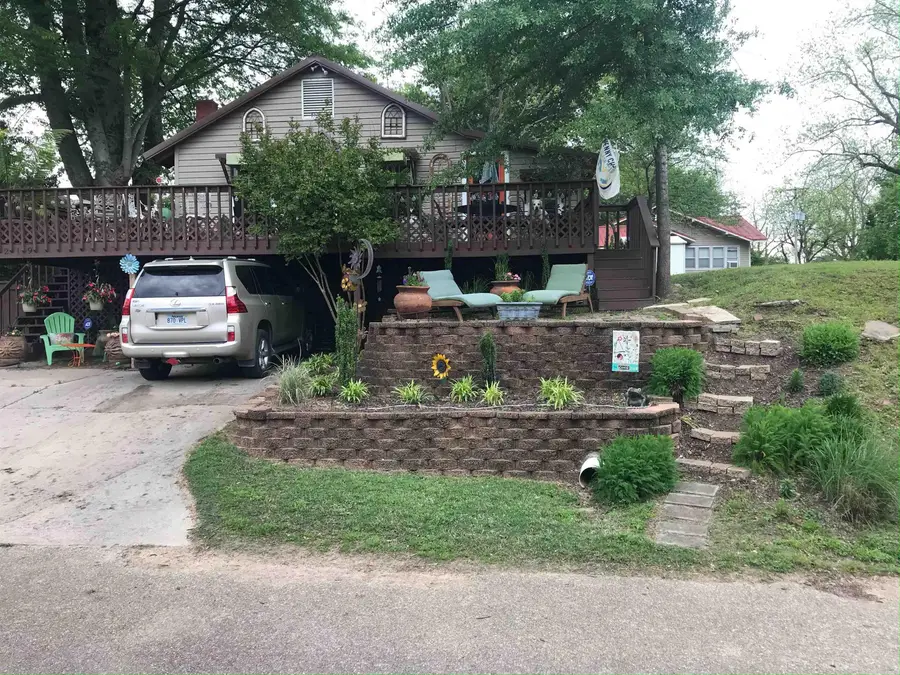 219 S 1st Street, Augusta, AR 72006 - #2