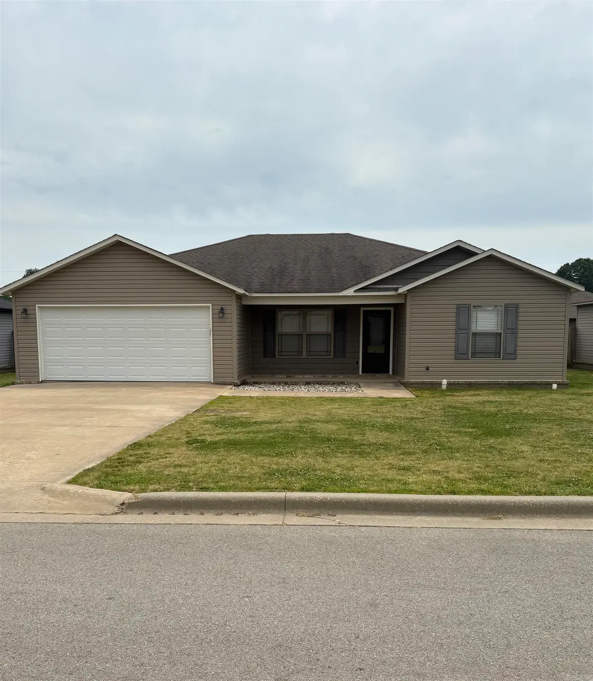 106 Gavin Drive, Paragould, AR 72450 - #1