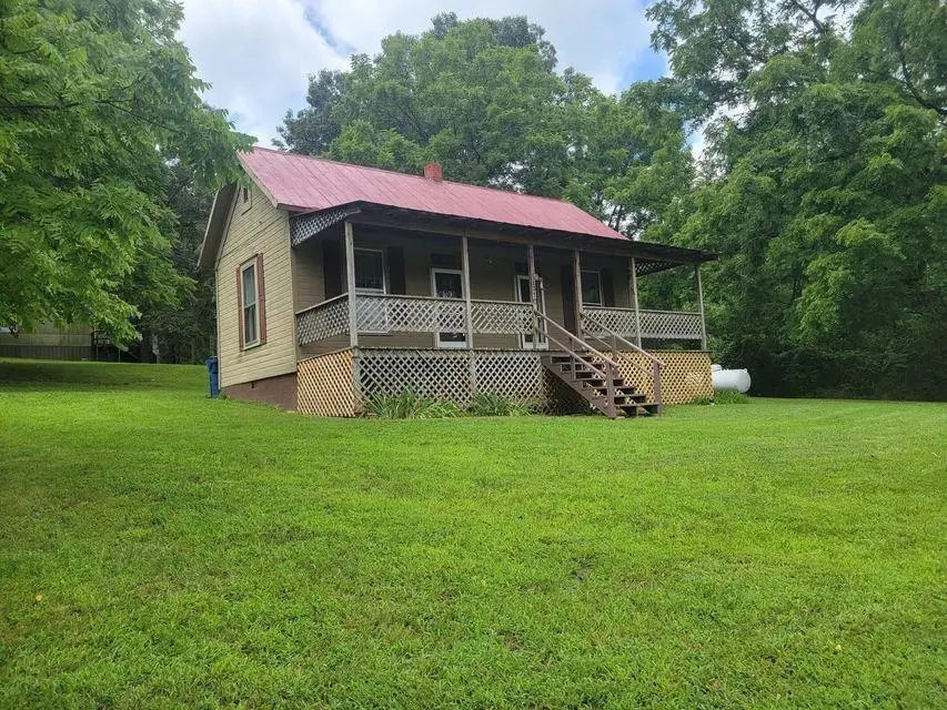 1210 Walker Avenue, Mammoth Spring, AR 72554 - #1