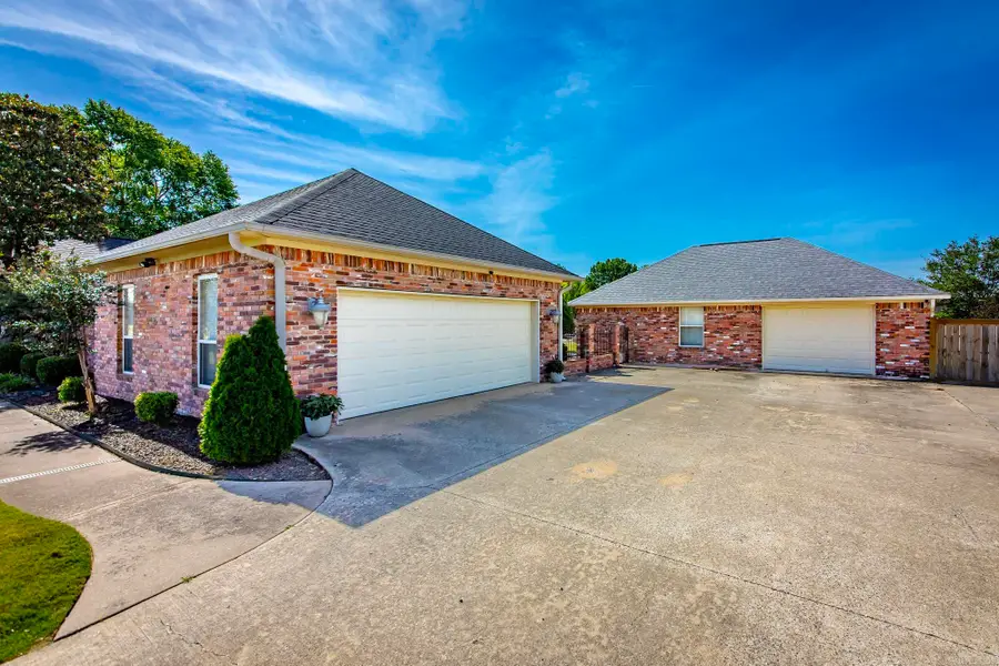 108 Cambridge Place, England, AR 72406 - #2