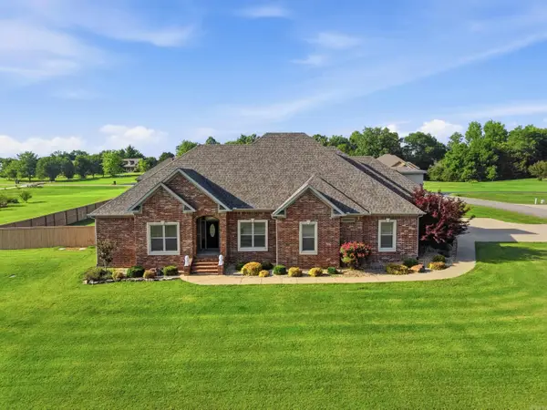 27 Winterberry Drive, Greenbrier, AR 72058