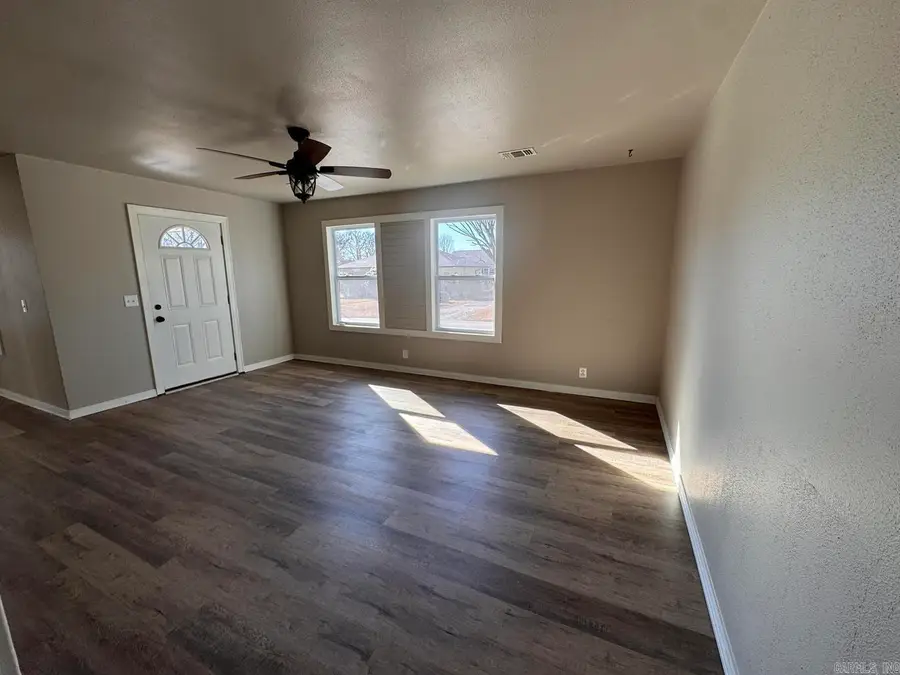 365 S 8th Street, Batesville, AR 72501 - #2