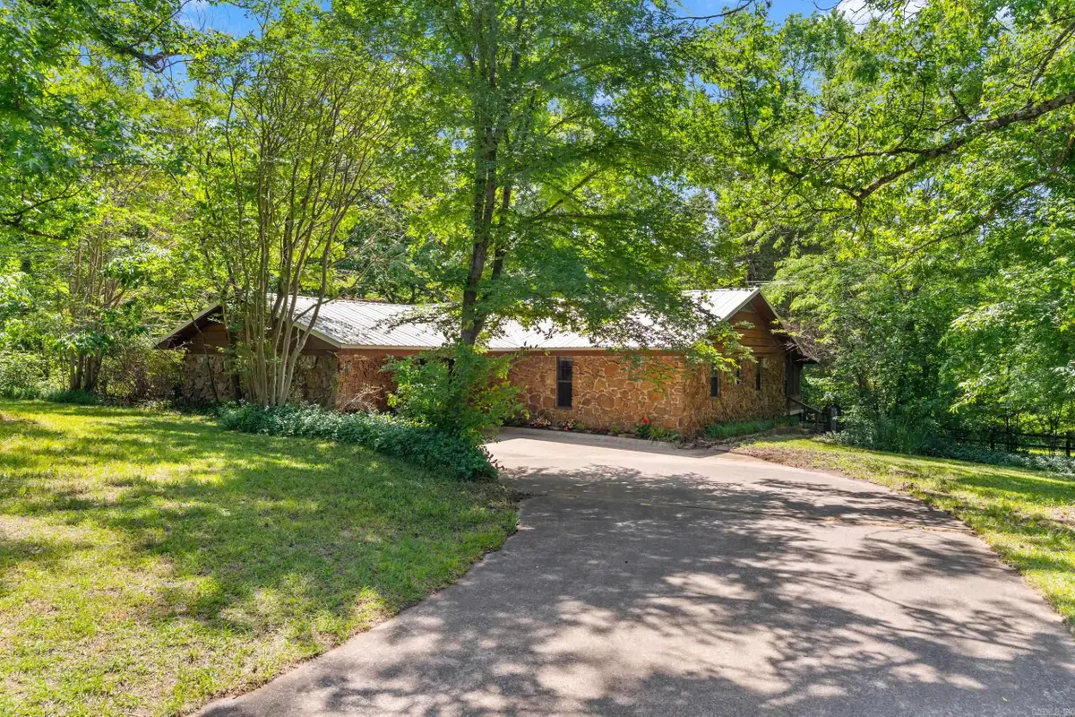 269 W Pleasant Valley Rd., Greenbrier, AR 72058 - #1