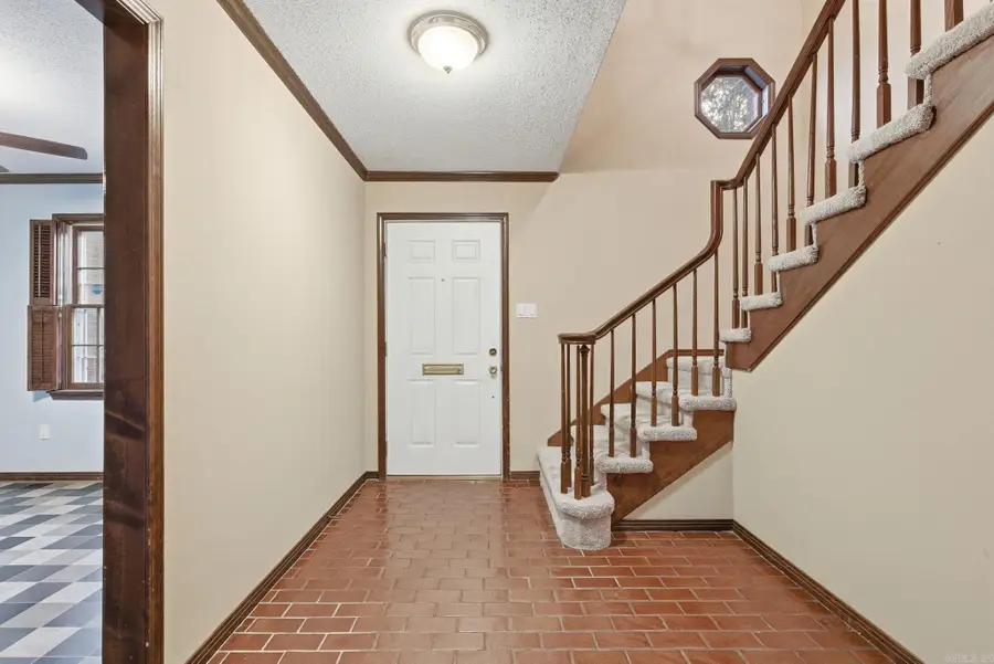 514 Cambridge Place Drive, Little Rock, AR 72227 - #2
