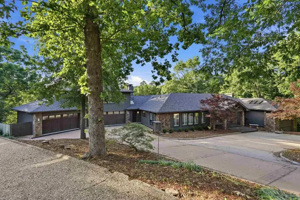 95 Robinwood Drive, Little Rock, AR 72227
