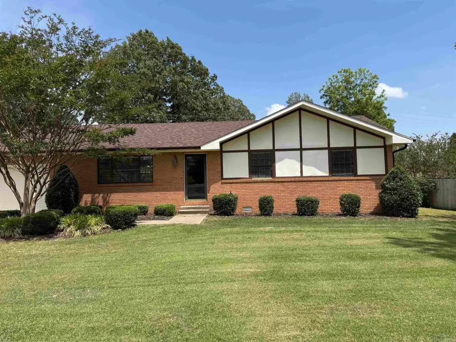 755 N 12th Ave, Piggott, AR 72454 - #2