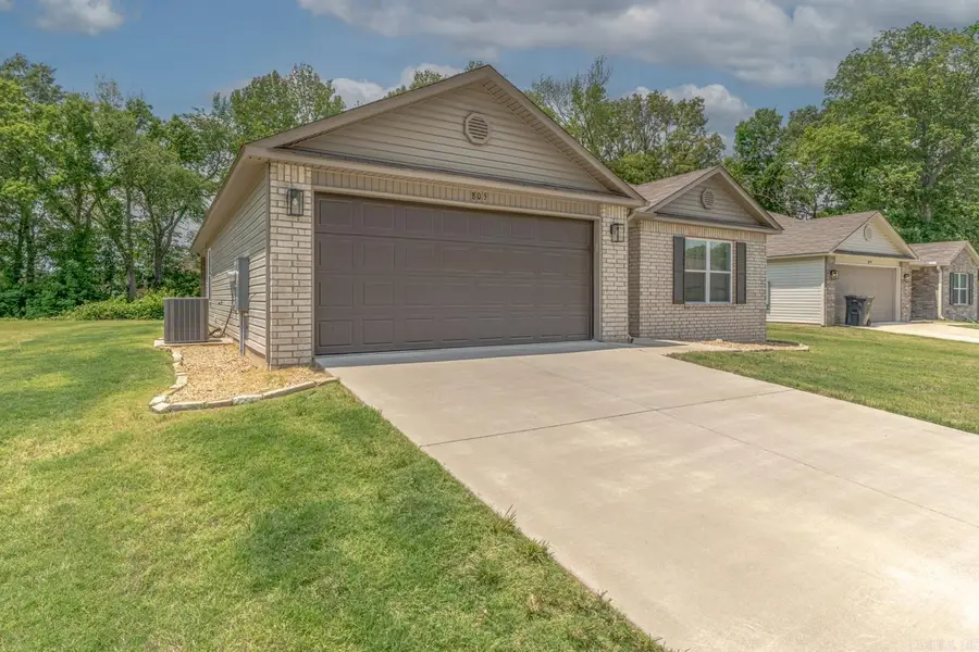 805 Elizabeth Ln, Jonesboro, AR 72405 - #3