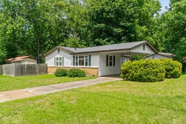 Address Withheld By Seller, Searcy, AR 72143