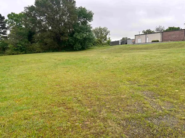 000 N Maple Street, Searcy, AR 72143