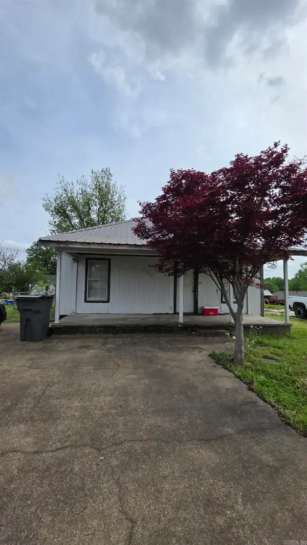 902 Wirt St, Paragould, AR 72450