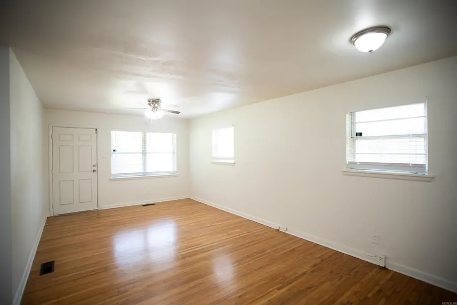 6404 Tracy Avenue, Little Rock, AR 72206 - #3