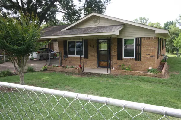 115 W Spring Street, Mineral Sprs., AR 71851