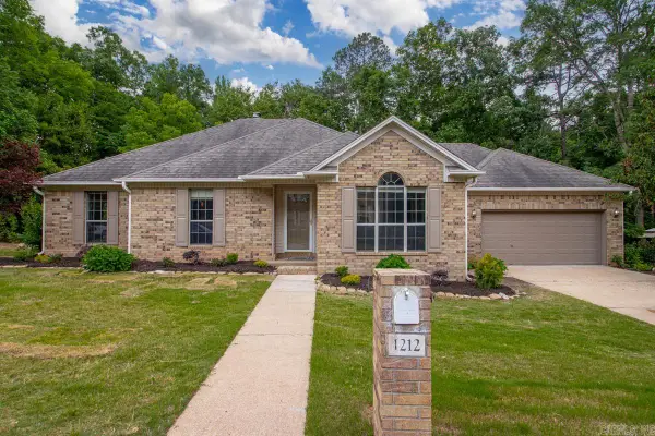 1212 River Oaks Drive, Benton, AR 72019