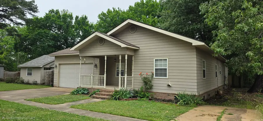 1015 Terry St, Wynne, AR 72396 - #2