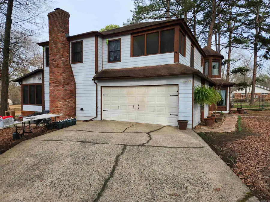 122 N Woodland Drive, Conway, AR 72032 - #3