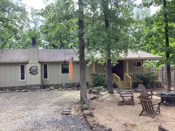 24 Air Road, Higden, AR 72067
