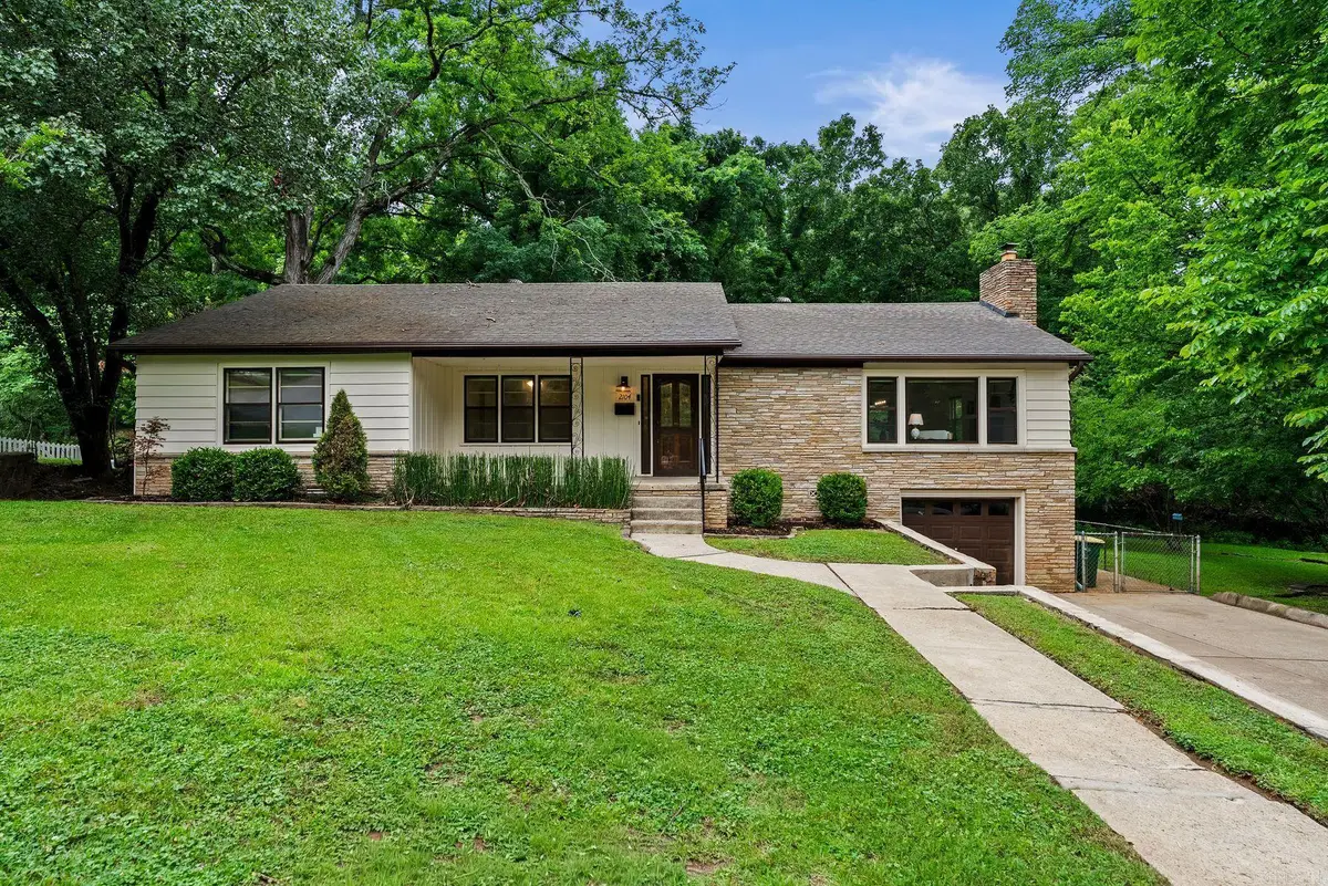 2104 Brownwood Rd, Little Rock, AR 72207 - #1