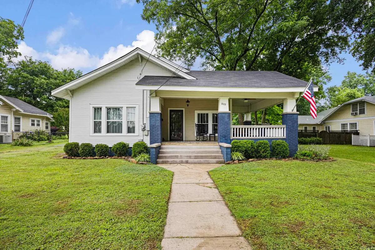 809 N Oak Street, Morrilton, AR 72110 - #1