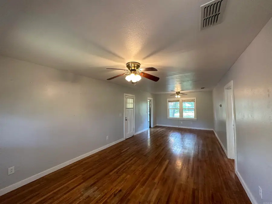 208 N Bowie, New Boston, TX 75570 - #3