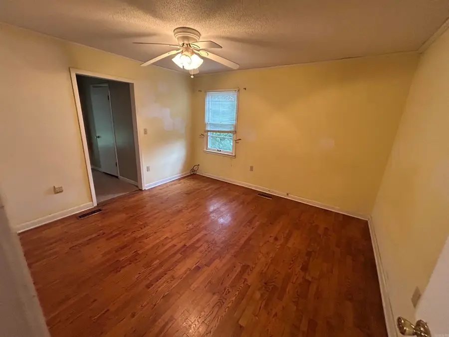 923 Norman St, West Helena, AR 72390 - #3