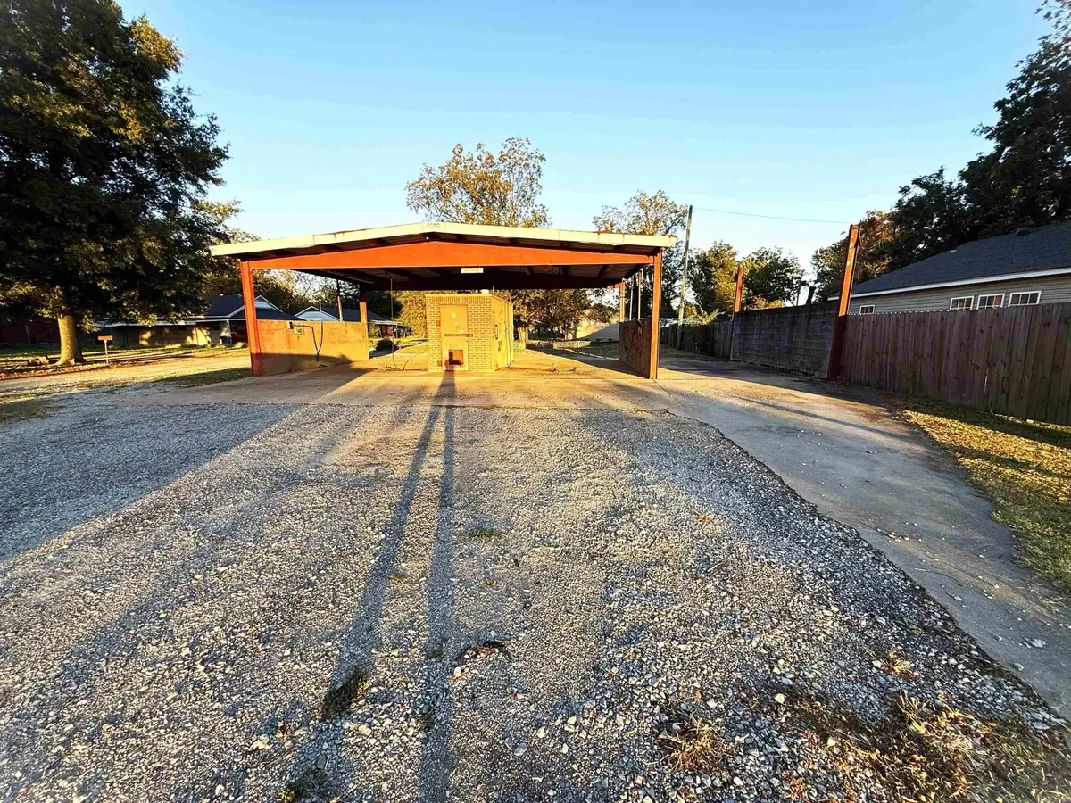 853 Bailey, Earle, AR 72331 - #1