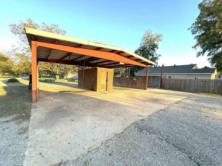 853 Bailey, Earle, AR 72331 - #3