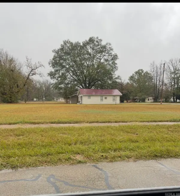 802 W 6th, Crossett, AR 71635
