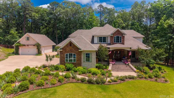 525 Forest Pond Lane, Benton, AR 72019