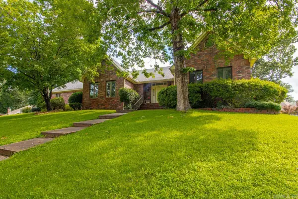 1145 Cambridge Circle, Benton, AR 72019