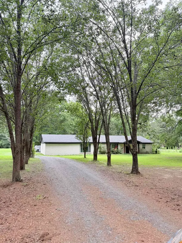 27 Pine Valley Road, Bigelow, AR 72016