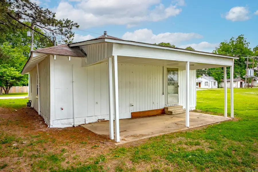 221 Dixon Street, England, AR 72046 - #2
