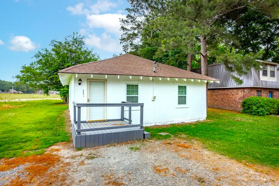 221 Dixon Street, England, AR 72046 - #3