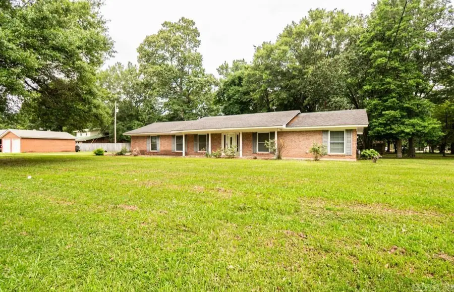 1014 Daniels Street, Dermott, AR 71638 - #3