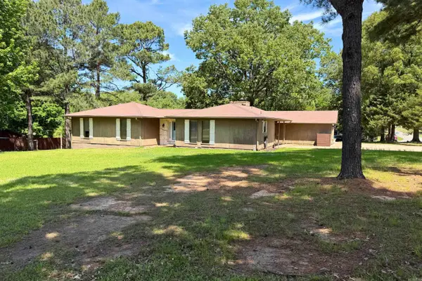 2700 Spring Valley Drive, Jonesboro, AR 72404