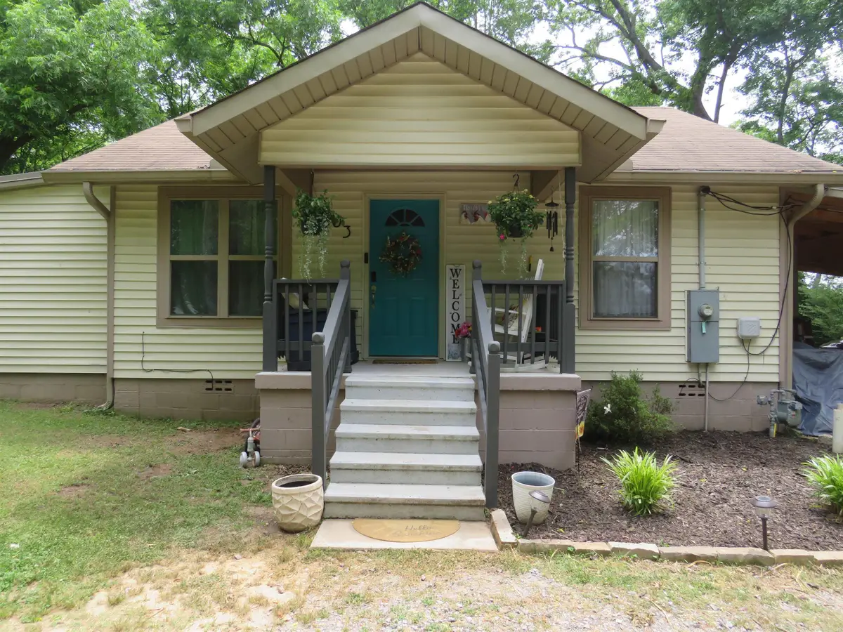 403 W Walnut Street, Benton, AR 72015 - #1