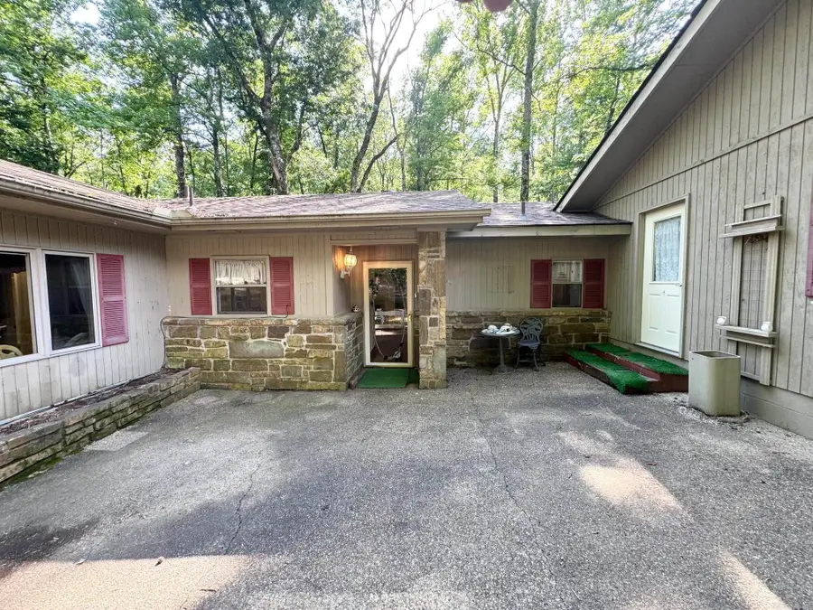 1 Mano Way, Hot Springs Village, AR 71909 - #3