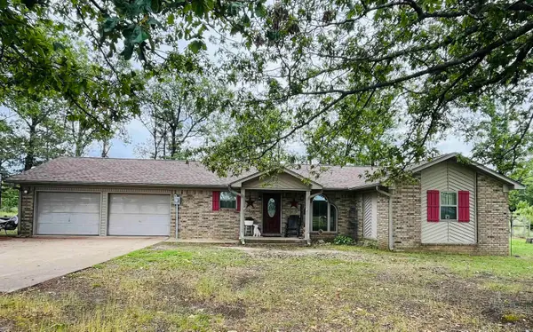 2032 Gray Loop, Leola, AR 72084