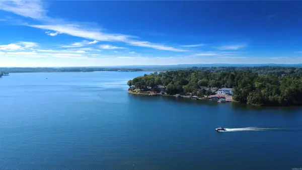 1 Hartura Point, Hot Springs Village, AR 71909