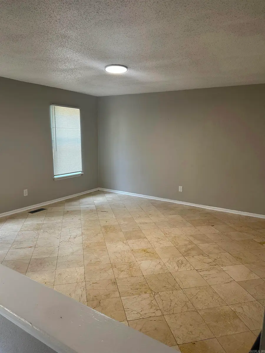 3 Elk River Ct, North Little Rock, AR 72116 - #3