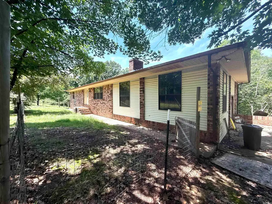 41 Mallory St, Morrilton, AR 72110 - #3