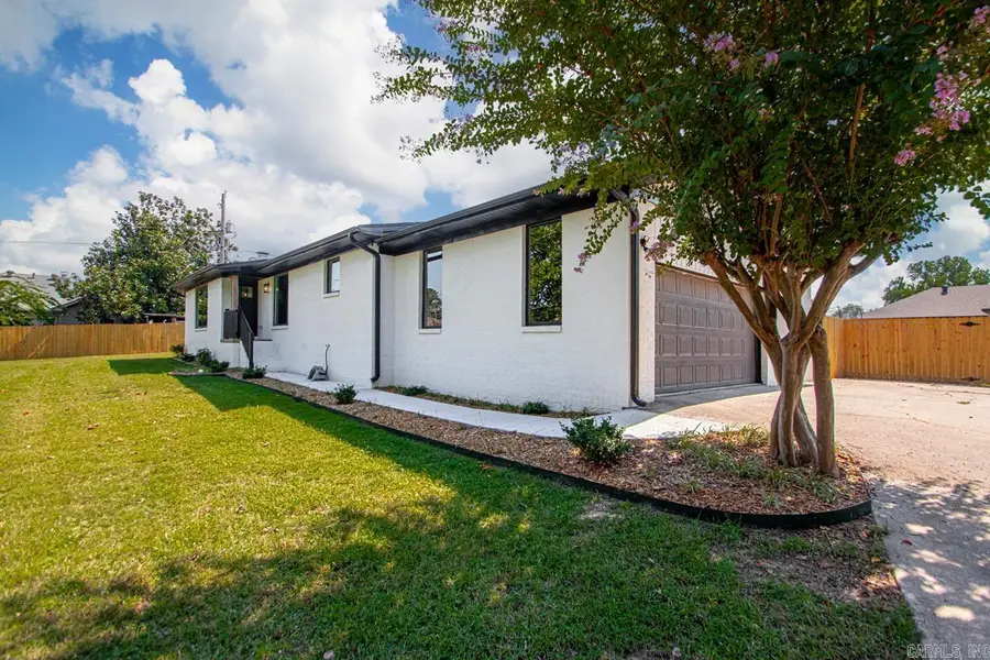 616 E Woodruff Avenue, Sherwood, AR 72120 - #2