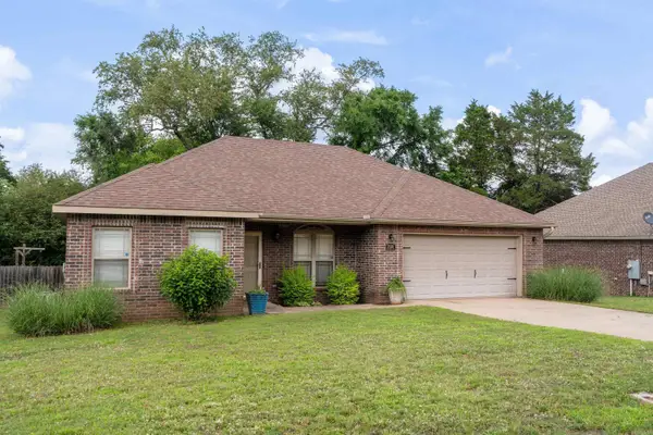 2610 Ridgewood Road, Searcy, AR 72143