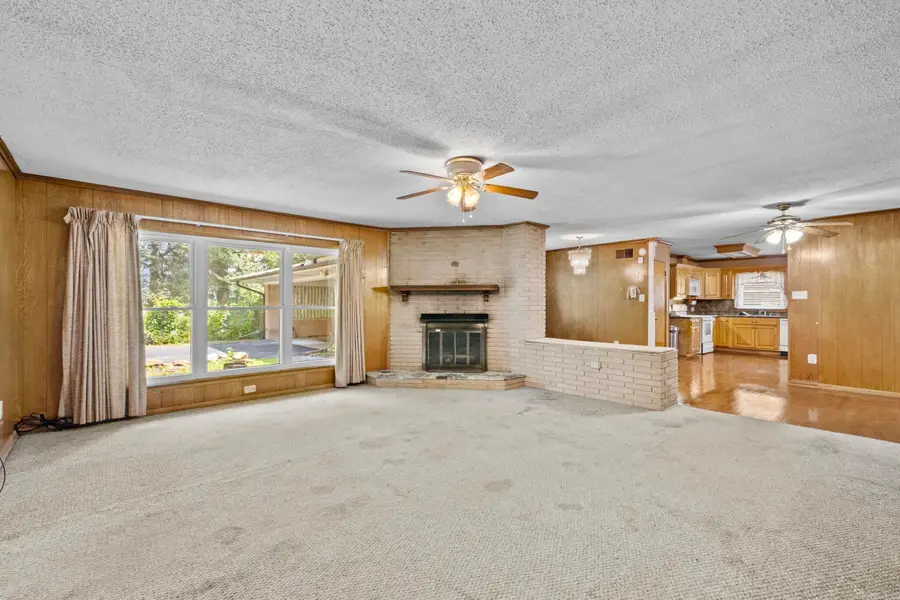 216 East Line Rd, Searcy, AR 72143 - #3